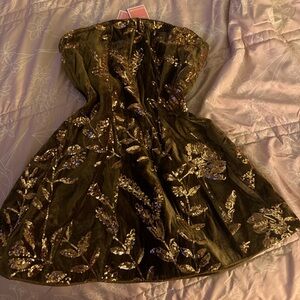 Elegant Gold and Black Dress